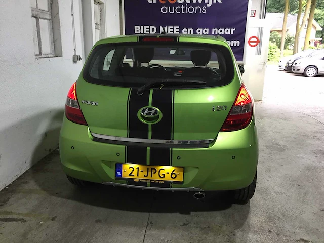 Hyundai - i20 - 1.2i dynamic - 21-jpg-6 - afbeelding 15 van  20