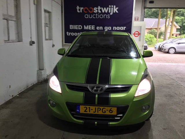 Hyundai - i20 - 1.2i dynamic - 21-jpg-6 - afbeelding 19 van  20