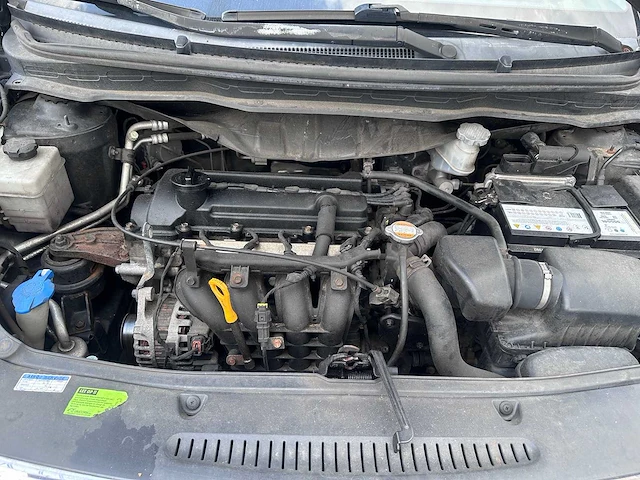 Hyundai - i20 - 1.2i dynamic - 35-jsh-6 - afbeelding 8 van  17