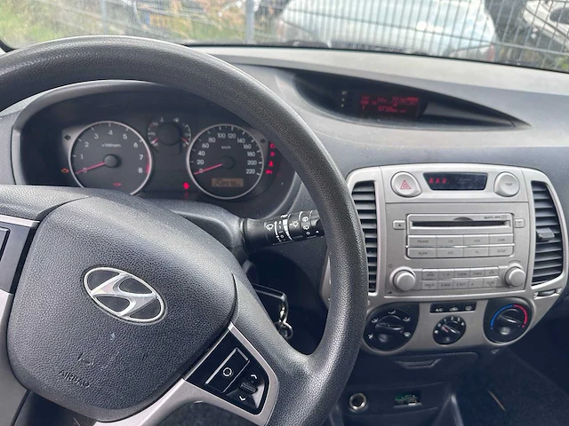 Hyundai - i20 - 1.2i dynamic - 35-jsh-6 - afbeelding 16 van  17