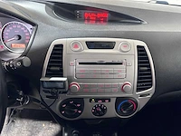 Hyundai - i20 - 1.2i dynamic - 78-xgv-3 - afbeelding 5 van  20