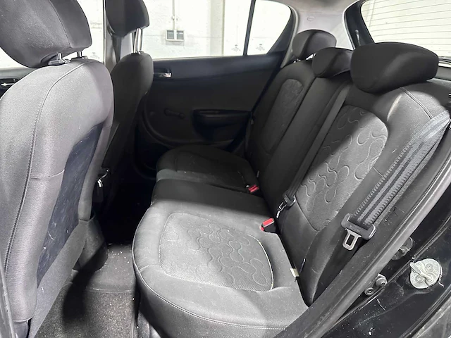 Hyundai - i20 - 1.2i dynamic - 78-xgv-3 - afbeelding 8 van  20
