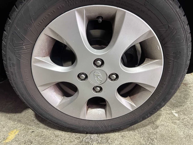 Hyundai - i20 - 1.2i dynamic - 78-xgv-3 - afbeelding 9 van  20