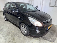 Hyundai - i20 - 1.2i dynamic - 78-xgv-3 - afbeelding 18 van  20