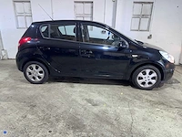 Hyundai - i20 - 1.2i dynamic - 78-xgv-3 - afbeelding 17 van  20