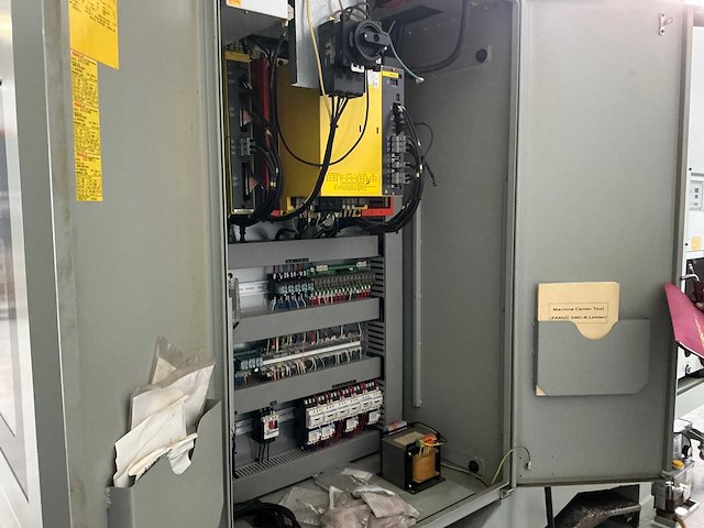 Hyundai - kia hk-v1000 - cnc milling machine - 2006 - afbeelding 8 van  24