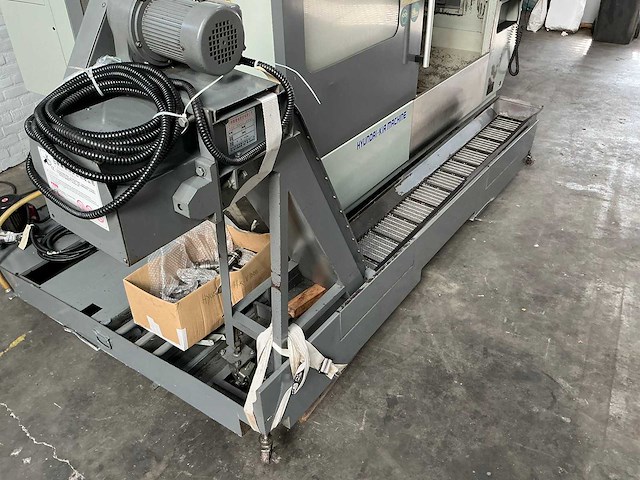 Hyundai - kia hk-v1000 - cnc milling machine - 2006 - afbeelding 13 van  24