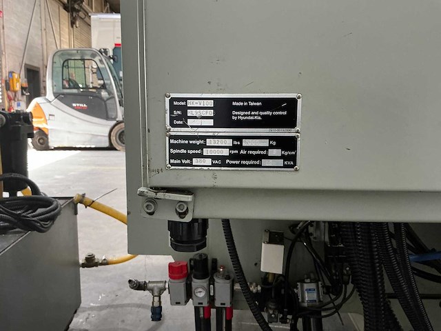 Hyundai - kia hk-v1000 - cnc milling machine - 2006 - afbeelding 15 van  24