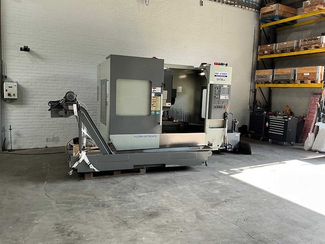Hyundai - kia hk-v1000 - cnc milling machine - 2006 - afbeelding 18 van  24