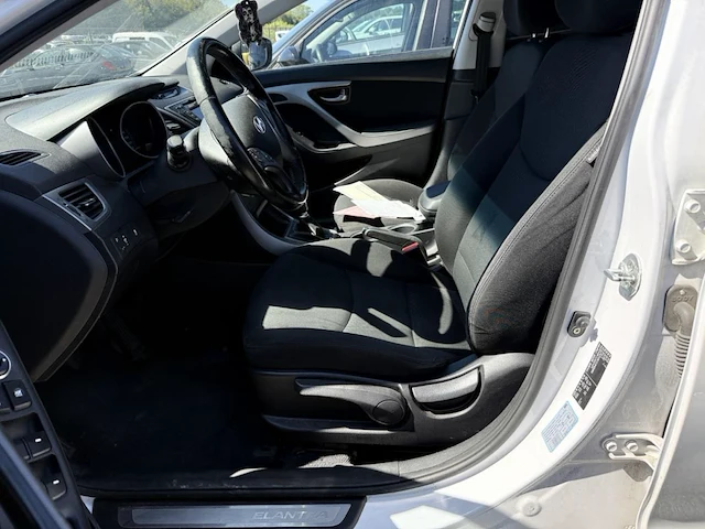 Hyundai elantra, 2015 - afbeelding 7 van  23