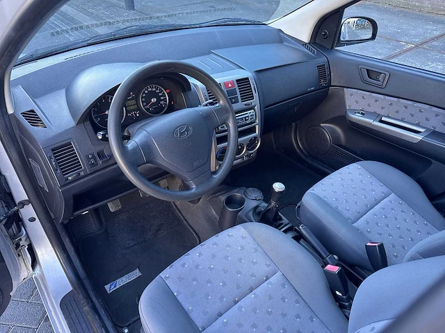 Hyundai getz 1.1i active young car 2005 | 42-rp-bj - afbeelding 4 van  24