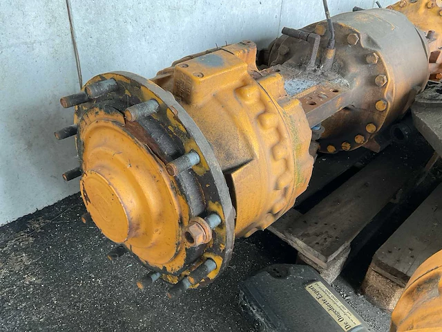 Hyundai hl955 wiellader voor- en achteras - afbeelding 7 van  9