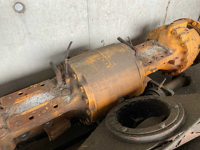 Hyundai hl955 wiellader voor- en achteras - afbeelding 8 van  9