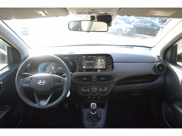 Hyundai i10 1.0 comfort - personenauto - afbeelding 2 van  25