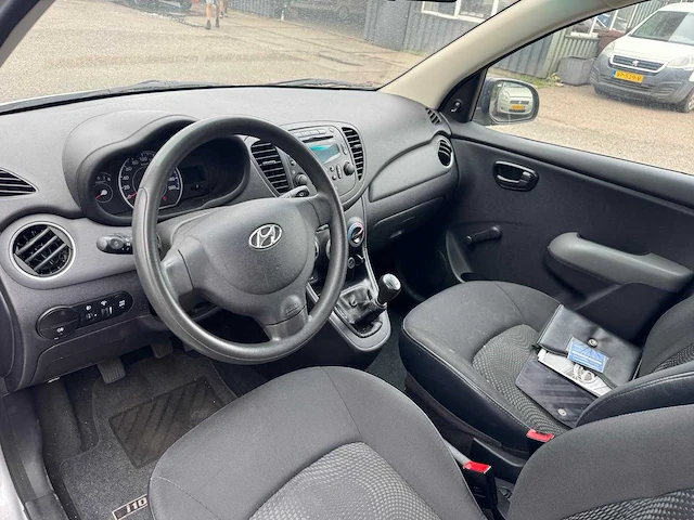 Hyundai i10 1.0 pure 53-zph-4 - afbeelding 9 van  11