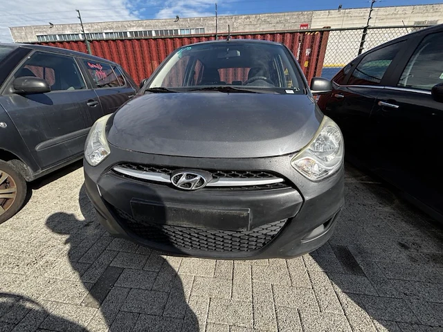 Hyundai i10 1.0i comfort bluedrive 69,2011 - afbeelding 12 van  27