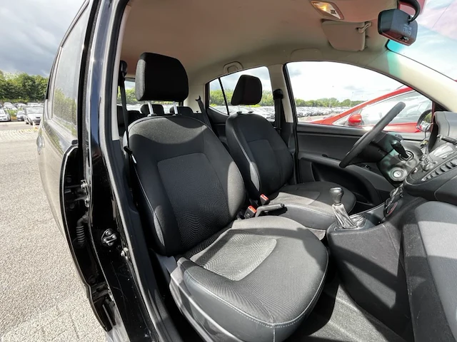 Hyundai i10 1.0i comfort bluedrive 69,2013 - afbeelding 17 van  35