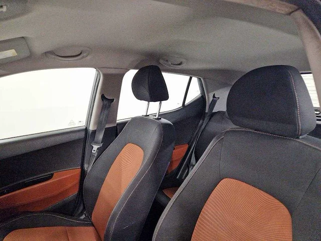 Hyundai i10 1.0i go; 9-zng-00 - afbeelding 7 van  17