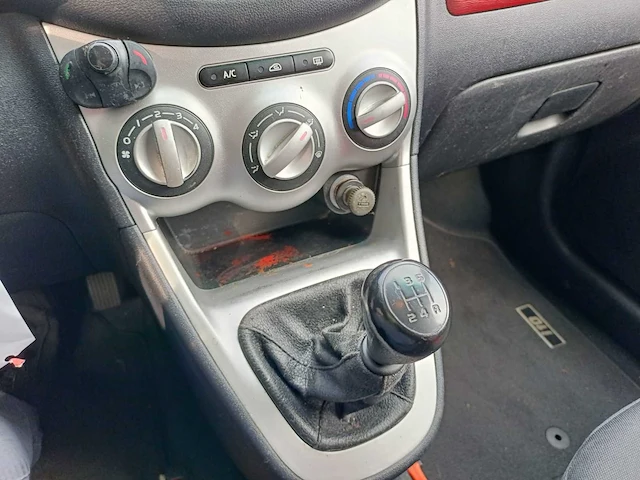 Hyundai i10 1.1 i-catcher , 86-gts-5 - afbeelding 2 van  19