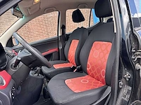 Hyundai i10 1.25i dynamic cool 2009 | 11-jgh-4 - afbeelding 2 van  24
