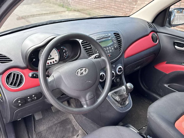 Hyundai i10 1.25i dynamic cool 2009 | 11-jgh-4 - afbeelding 3 van  24