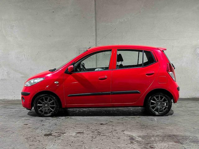 Hyundai i10 1.25i dynamic cool 77pk 2010, 76-ldd-4 - afbeelding 8 van  37