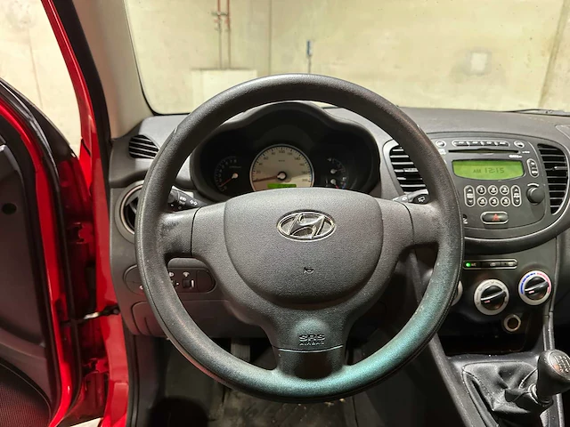 Hyundai i10 1.25i dynamic cool 77pk 2010, 76-ldd-4 - afbeelding 10 van  37