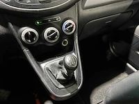 Hyundai i10 1.25i dynamic cool 77pk 2010, 76-ldd-4 - afbeelding 17 van  37