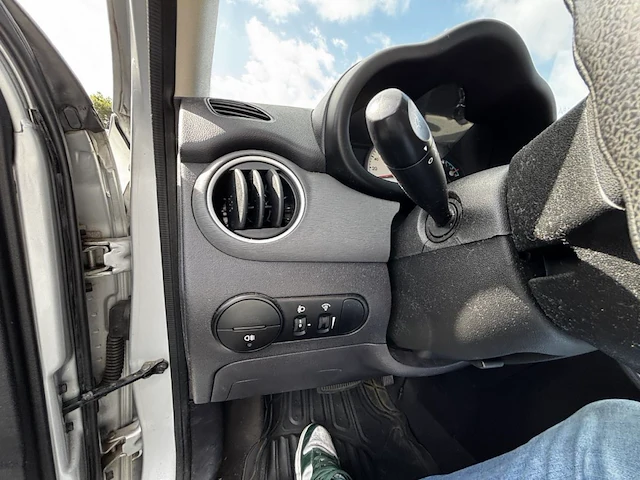 Hyundai i10,2010 - afbeelding 9 van  29