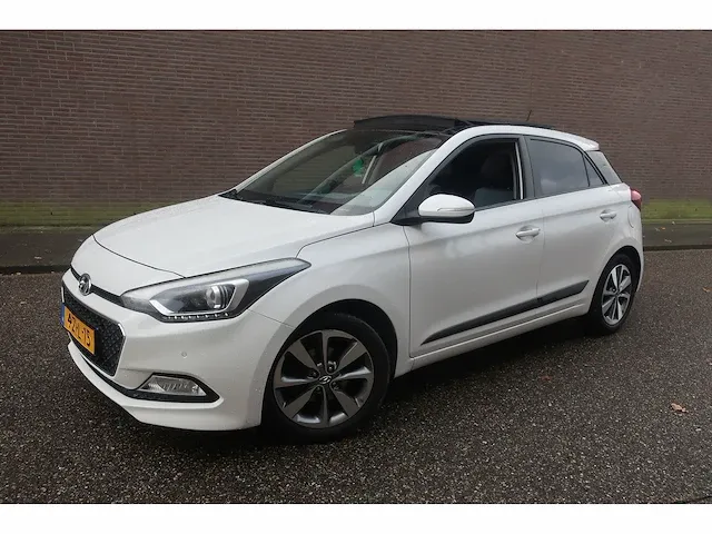 Hyundai i20 1.2 hp i-motion prem, 4-zpl-15 - afbeelding 8 van  18