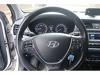Hyundai i20 1.2 hp i-motion prem, 4-zpl-15 - afbeelding 18 van  18