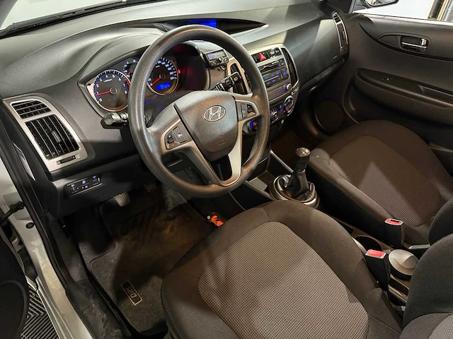 Hyundai i20 1.2i business ed, 80-xnp-9 - afbeelding 10 van  12
