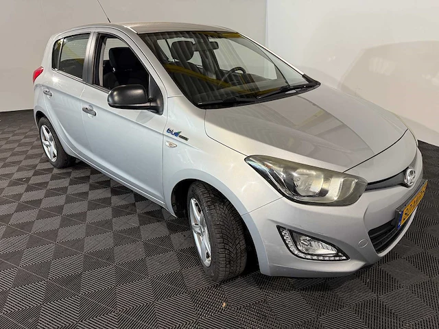 Hyundai i20 1.2i business ed, 80-xnp-9 - afbeelding 9 van  12