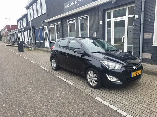 Hyundai i20 1.2i business edition, xd-288-j - afbeelding 3 van  9