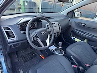 Hyundai i20 1.4i airco dynamic 5-deurs, 15-jkz-8 - afbeelding 4 van  19