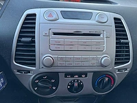 Hyundai i20 1.4i airco dynamic 5-deurs, 15-jkz-8 - afbeelding 6 van  19