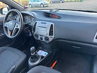 Hyundai i20 1.4i airco dynamic 5-deurs, 15-jkz-8 - afbeelding 16 van  19