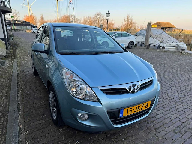 Hyundai i20 1.4i airco dynamic 5-deurs, 15-jkz-8 - afbeelding 18 van  19