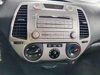 Hyundai i20 1.4i dynamicversion, 56-jfd-9 - afbeelding 12 van  12