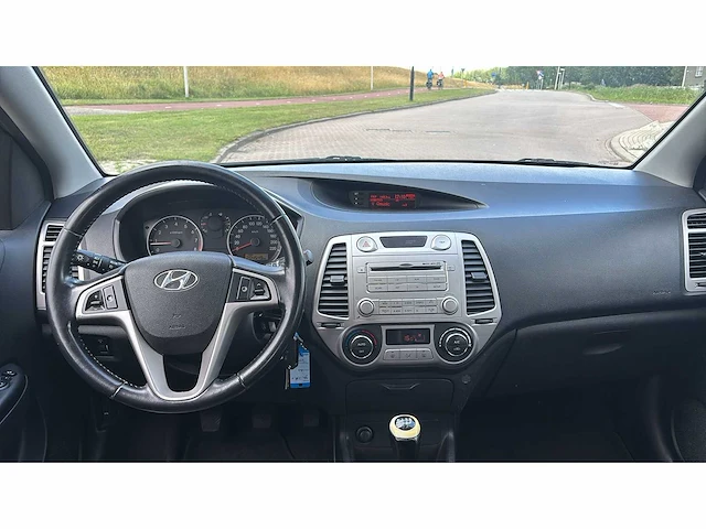 Hyundai i20 1.4i i-catcher 2009 | 96-jjr-4 i - afbeelding 3 van  14