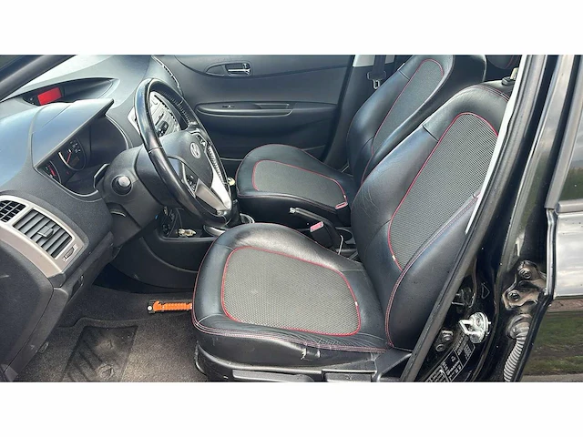 Hyundai i20 1.4i i-catcher 2009 | 96-jjr-4 i - afbeelding 12 van  14