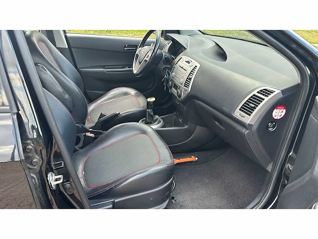 Hyundai i20 1.4i i-catcher 2009 | 96-jjr-4 i - afbeelding 14 van  14