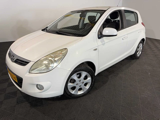 Hyundai i20 1.4i i-catcher, 36-hvv-4 - afbeelding 1 van  15