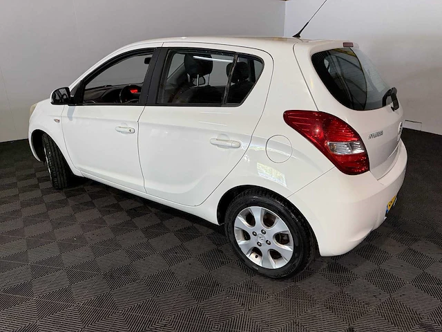 Hyundai i20 1.4i i-catcher, 36-hvv-4 - afbeelding 8 van  15
