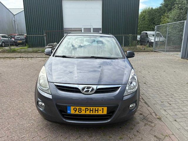 Hyundai i20 1.4i i-motion , 98-phh-1 - afbeelding 17 van  29