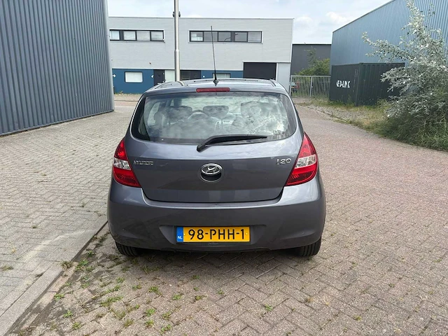 Hyundai i20 1.4i i-motion , 98-phh-1 - afbeelding 18 van  29