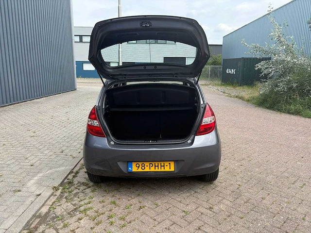 Hyundai i20 1.4i i-motion , 98-phh-1 - afbeelding 19 van  29