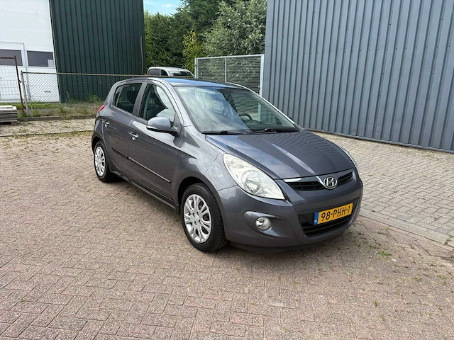 Hyundai i20 1.4i i-motion , 98-phh-1 - afbeelding 12 van  29