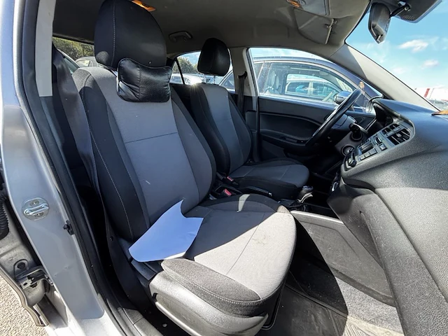 Hyundai i20 1.4i intro edition 100 at, 2017 - afbeelding 13 van  37