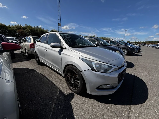 Hyundai i20 1.4i intro edition 100 at, 2017 - afbeelding 23 van  37